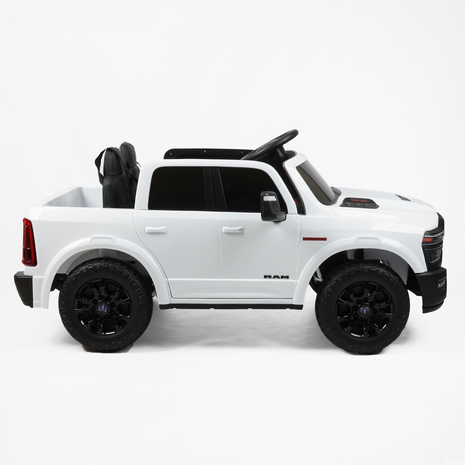 Автомобиль электрический (RM-3649-3) моторы 2*45W, аккумулятор 24V5Ah, пульт дистанционного управления, Bluetooth