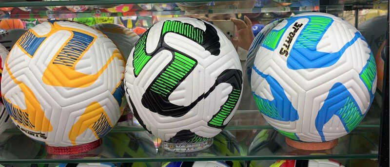 Мяч футбольный C 64705 (60) 3 вида, вес 420 граммов, материал PU, баллон резиновый, ВЫДАЕТСЯ ТОЛЬКО МИКС ВИДОВ