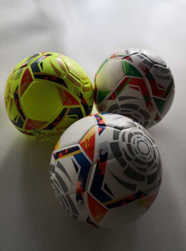 Мяч футбольный C 64625 (30) 3 вида, вес 420 грамм, материал PU, баллон резиновый, клееный, (поставляется накачанным на 90), ВЫДАЕТСЯ ТОЛЬКО МИКС ВИДОВ