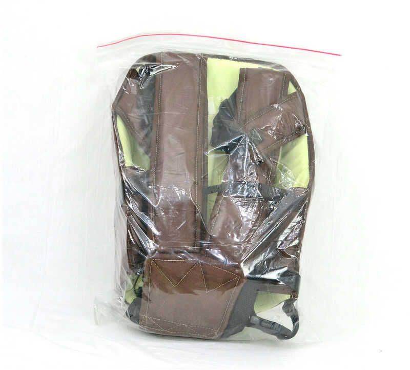 Рюкзак-кенгуру №6 - 0466 (1) сидячи, колір коричневий. Призначений для дітей із тримісячного віку